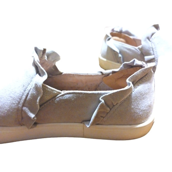 Kate Spade Leather Lilly Ruffle Slip On Sneakers Flats - Picture 5 of 9